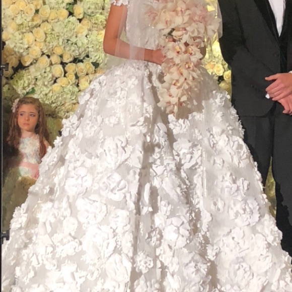 Mikael d wedding dress hotsell